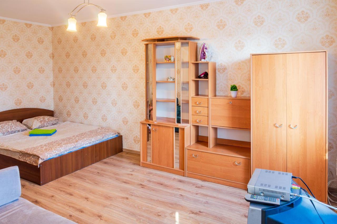 Квартира По Улице Федорова 1 Kiev Bagian luar foto