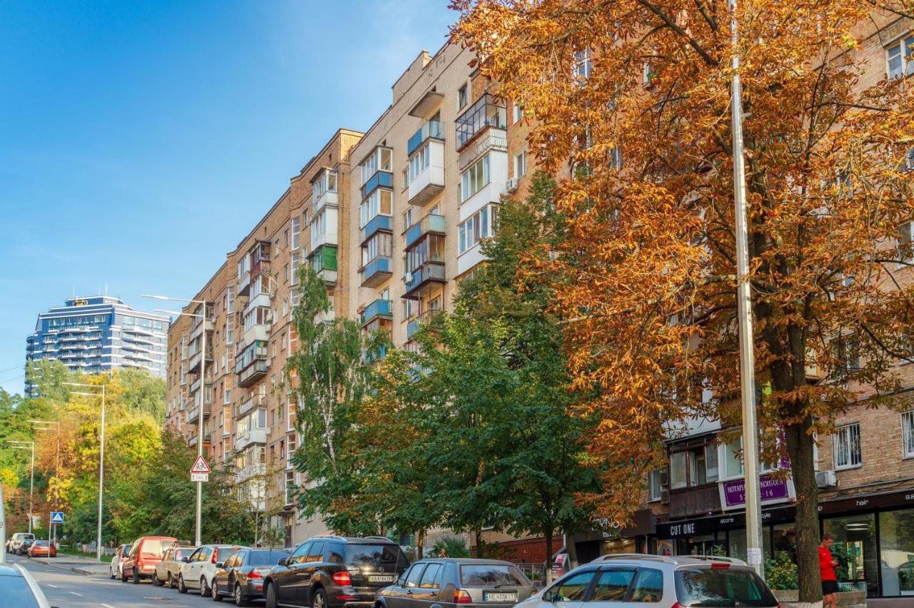 Квартира По Улице Федорова 1 Kiev Bagian luar foto